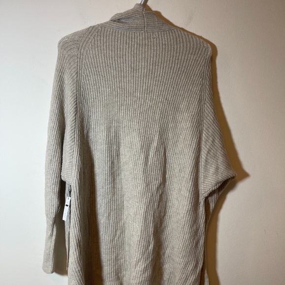 NWT leith beige oatmeal cardigan ( with flaws) - Picture 9 of 9